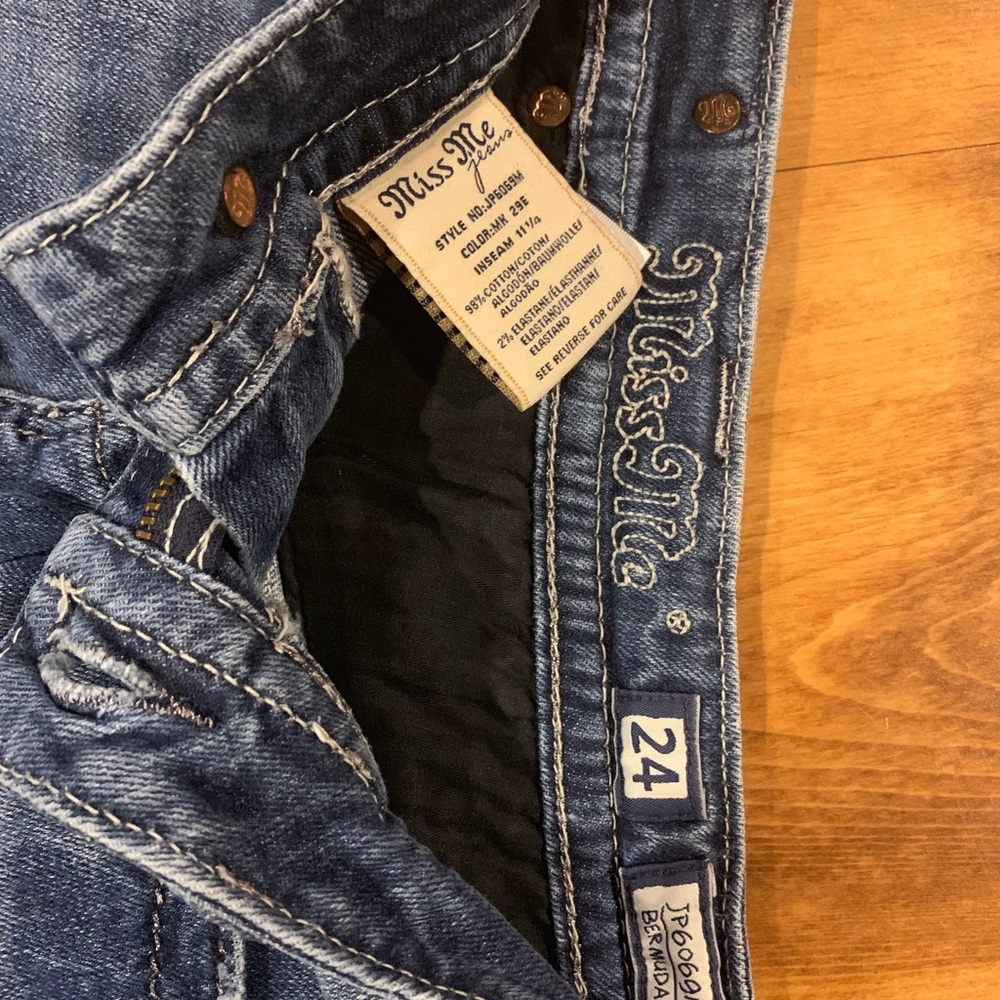 Miss me Bermuda shorts - Picture 3 of 3